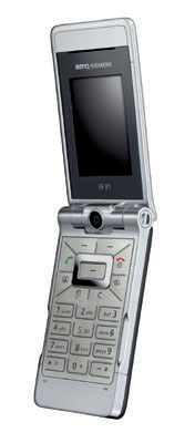 EF81_TwistedRight_Open_72dpi.jpg