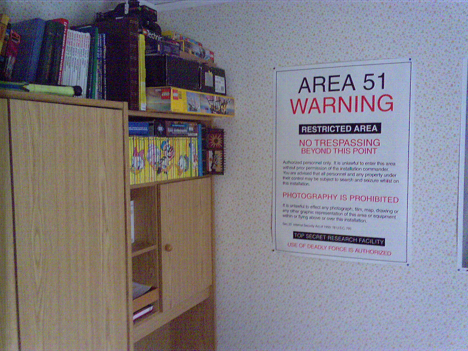 EF81_Indoor_01.jpg